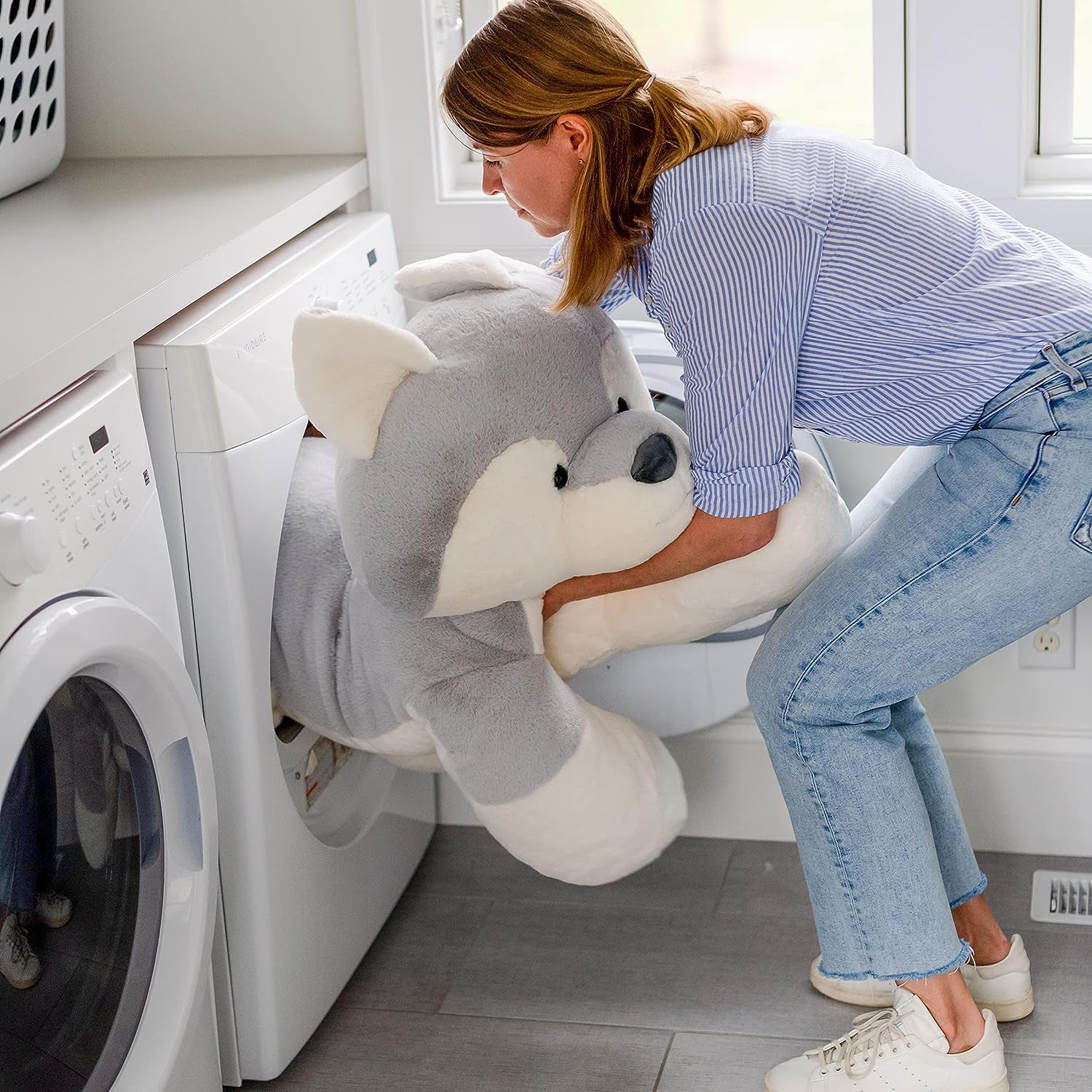 Giant 44" Sqoosh2Poof Ultra Soft Plush Husky - Cuddly Companion with Bonus Interactive Surprise!