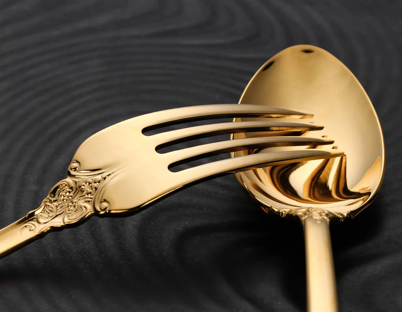 Gorgeous Gold-Plated Cutlery Set 5/10/15/20/25/30 PCS Luxury Stainless Steel Flatware Set Baroque Hollow Handle Dinner Knife